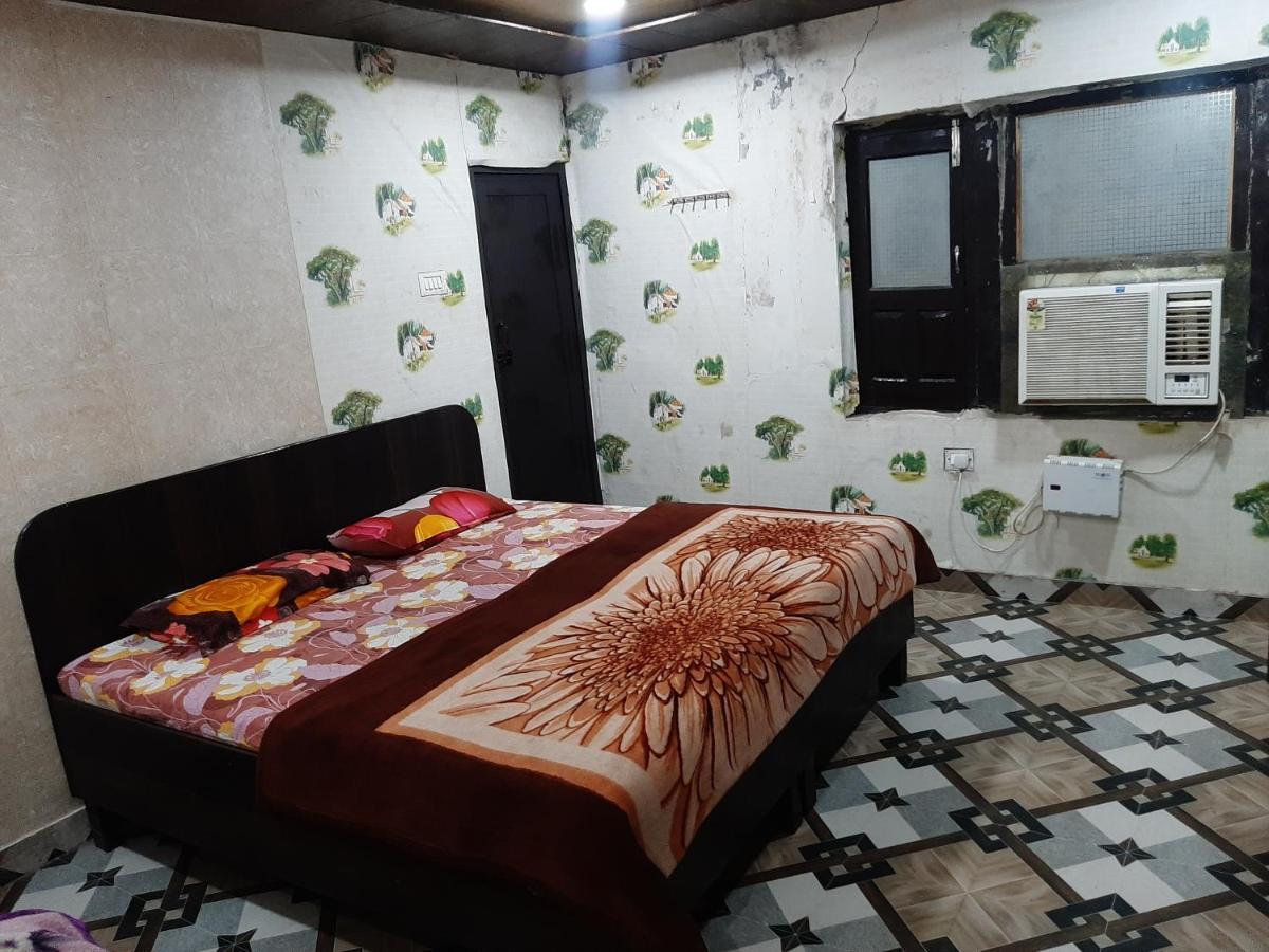 Shri Haridas Dham Mathura Exterior photo